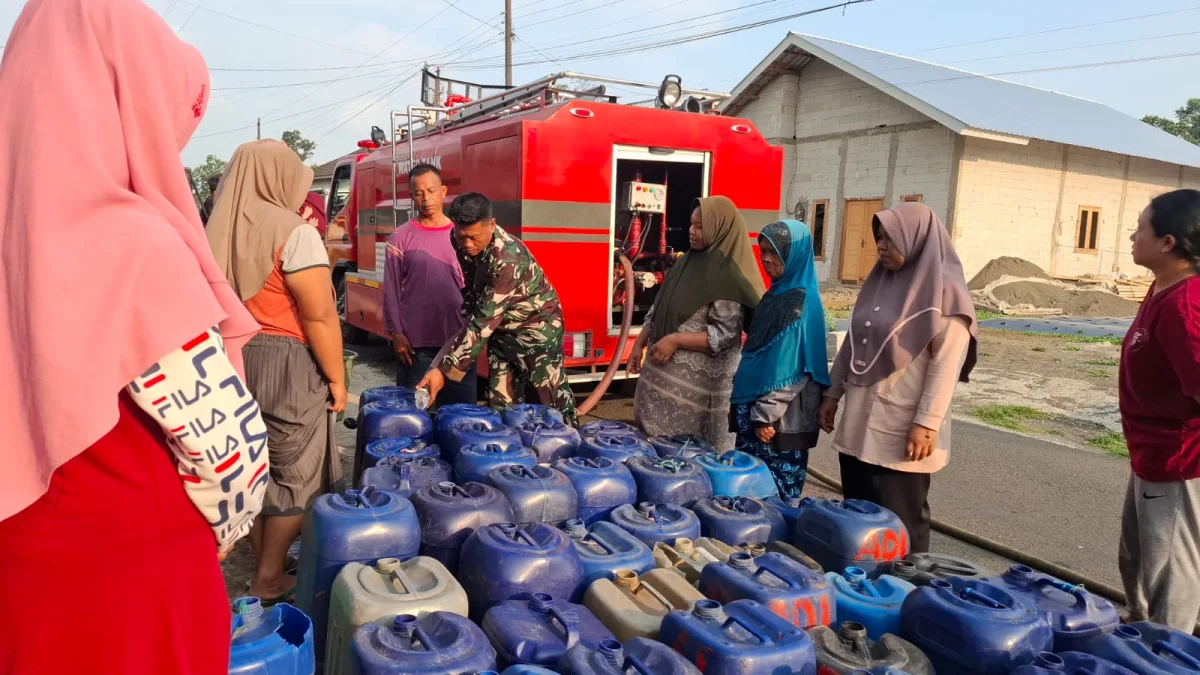 Kekeringan Masih Berlanjut, Warga Empat Dukuh di Pagenteran Pemalang Terima Bantuan Air Bersih dari Kodim 0711/Pemalang